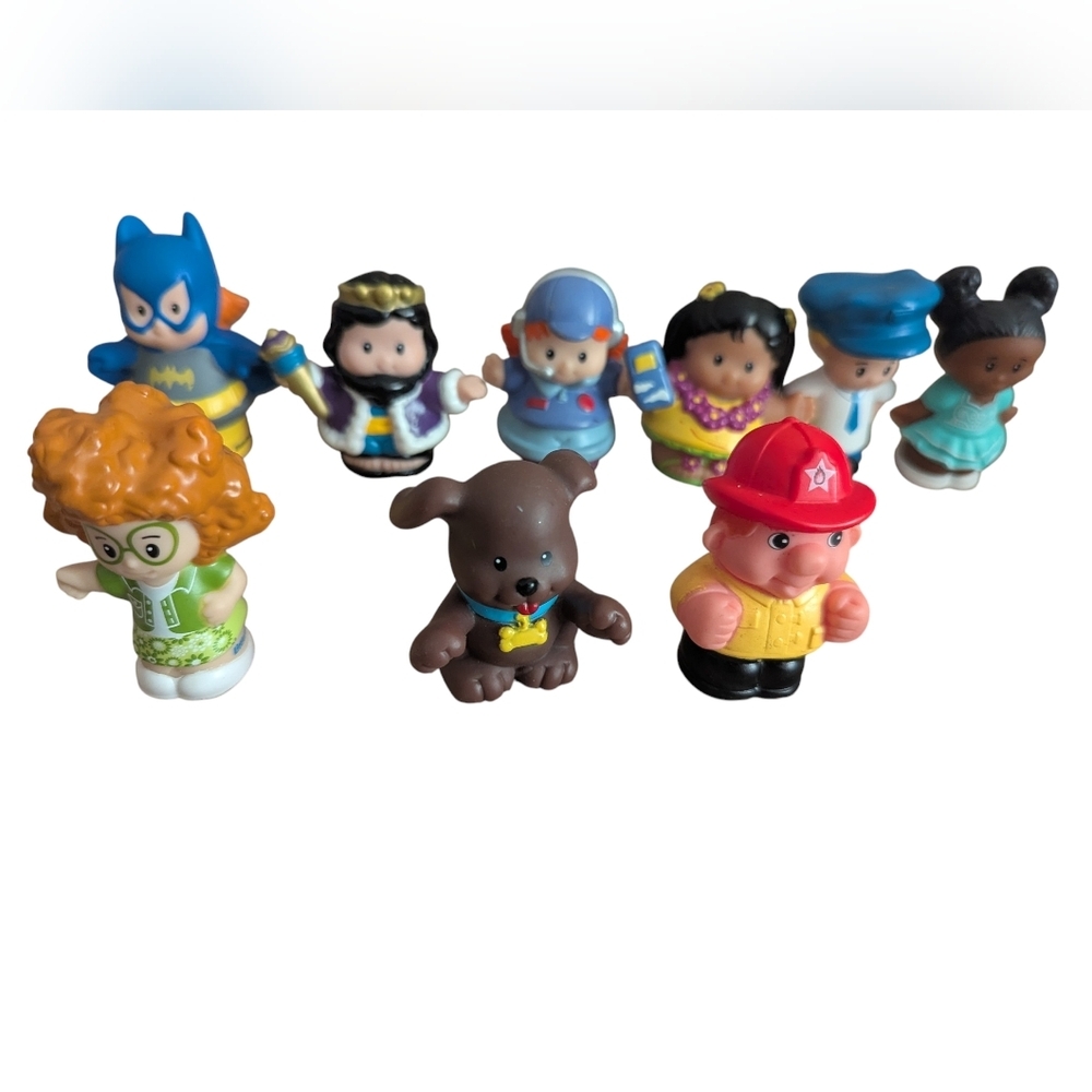 Fisher Price Little People Lot of 9 Figures Fireman Dog King Toy